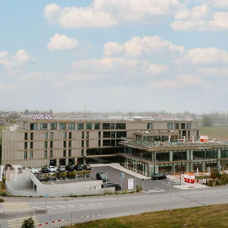 Yotel Geneva 4*