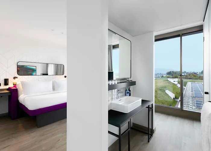 Yotel Geneva Hotel 4*