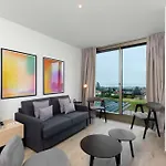 Yotel Geneva Hotel 4*