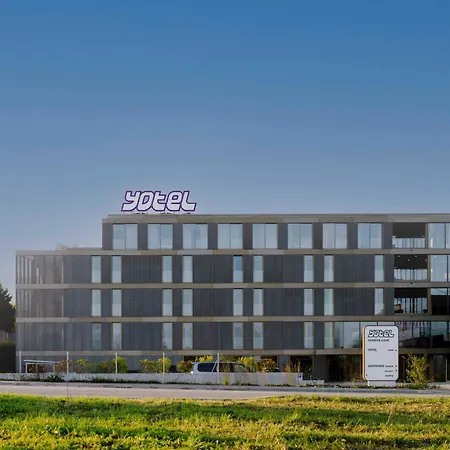 Yotel Geneva Hotel 4*