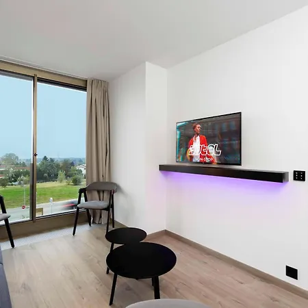 Yotel Geneva Hotel 4*
